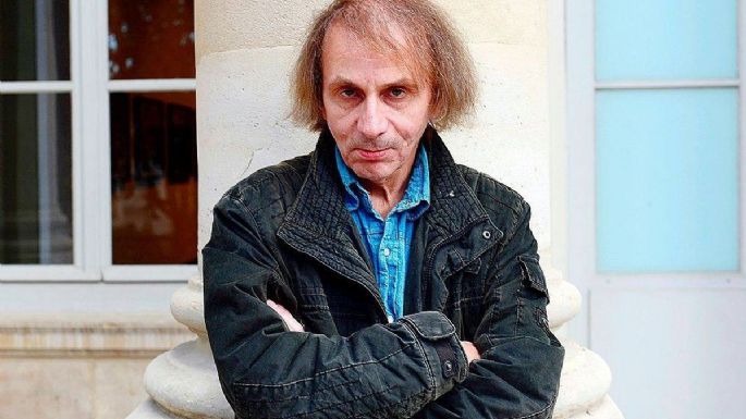 Houellebecq lanzó un libro autobiográfico