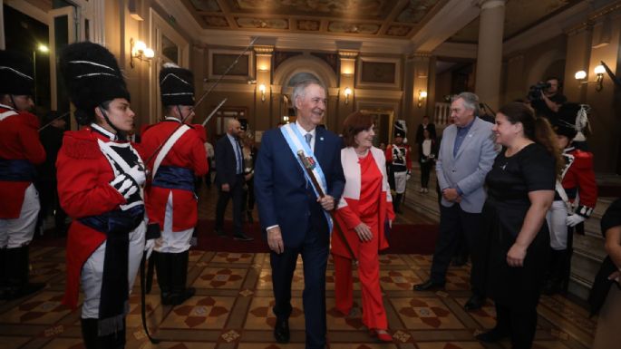 La Provincia celebró la Velada Patria Protocolar en la víspera del 25 de Mayo