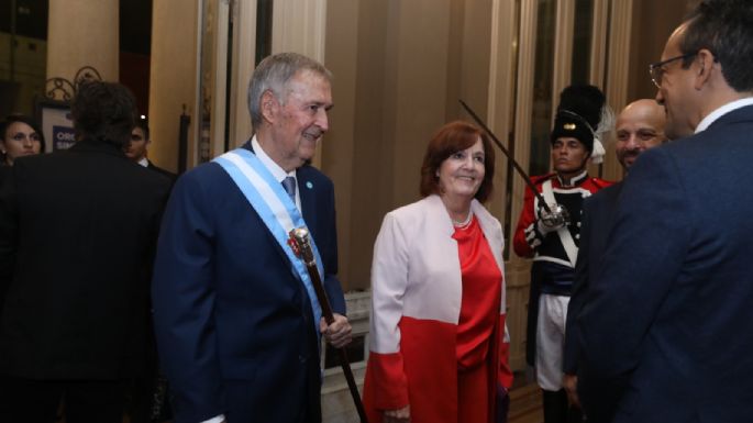 La Provincia celebró la Velada Patria Protocolar en la víspera del 25 de Mayo