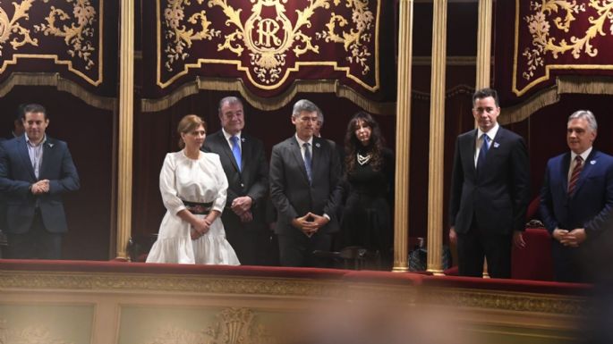 La Provincia celebró la Velada Patria Protocolar en la víspera del 25 de Mayo