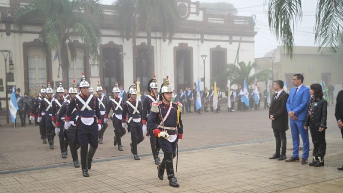 El desfile se suspendió, pero esta mañana se realizó el acto protocolar en Villa Nueva