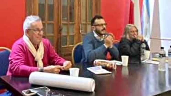 Reunión en la Casa Radical