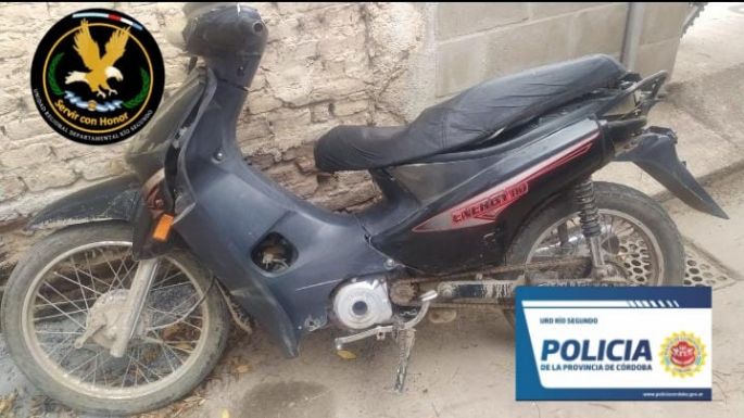 Intentaron robar una moto y fueron vistos por la Policía