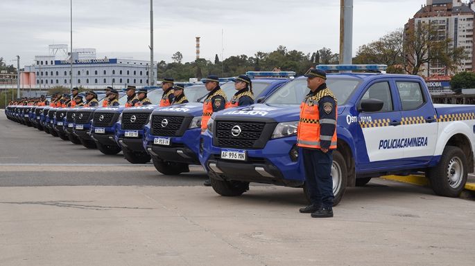 La Policía Caminera recibió 20 camionetas 0 Km