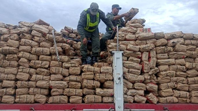 Más de cien kilos de cocaína con bananas y una tonelada y media de marihuana con carbón