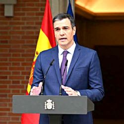 Manotazo de ahogado del presidente de España