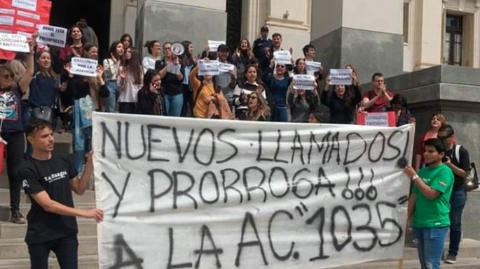 Jóvenes abogados protestan  por “las injusticias de la Justicia”