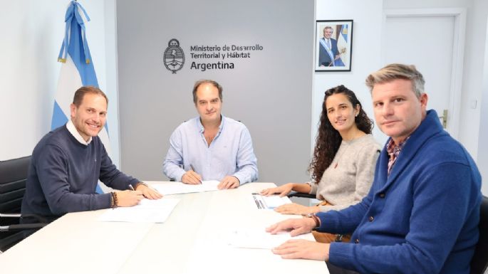 Gill se reunió con el ministro de Hábitat de la Nación por las 300 viviendas del Ecobarrio