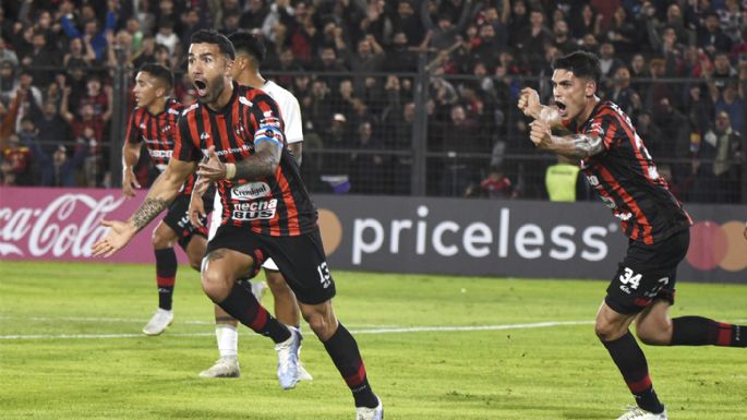 Patronato hizo historia en el primer partido de Copa Libertadores en Entre Ríos