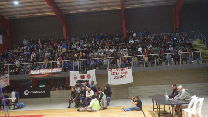 Ameghino se tomó revancha de San Isidro y le dio una paliza en el Salón de los Deportes
