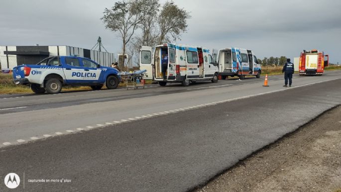Un joven falleció tras ser embestido por un camión en la ruta 158