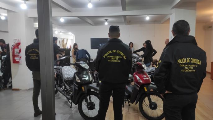 Once detenidos por estafas en ventas de motocicletas