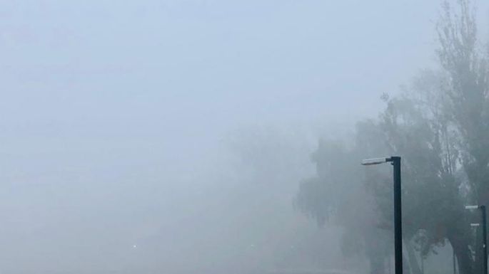 La llegada de junio cubrió de niebla la ciudad