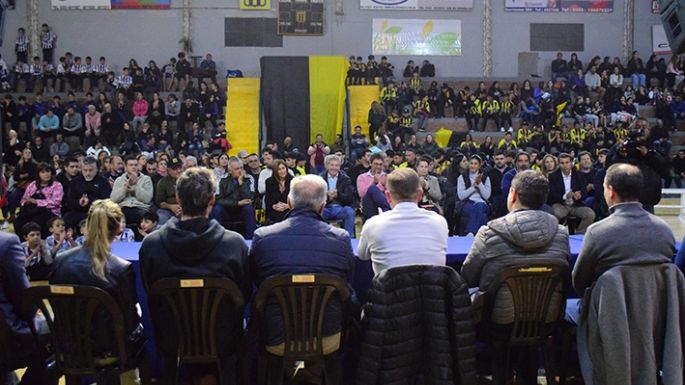 Clubes con los pies sobre la tierra