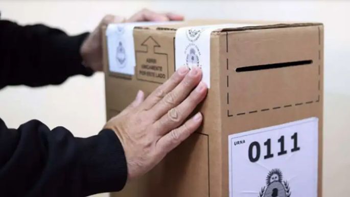 Treinta municipios y comunas eligen autoridades mañana