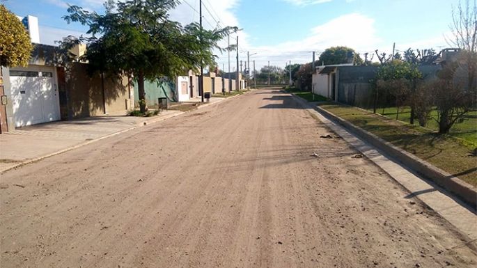 Reclaman pavimentar las cuadras que faltan