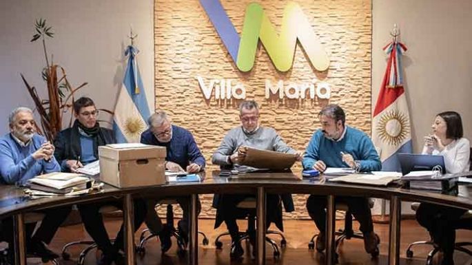 Abrieron sobres para más de 200 lotes