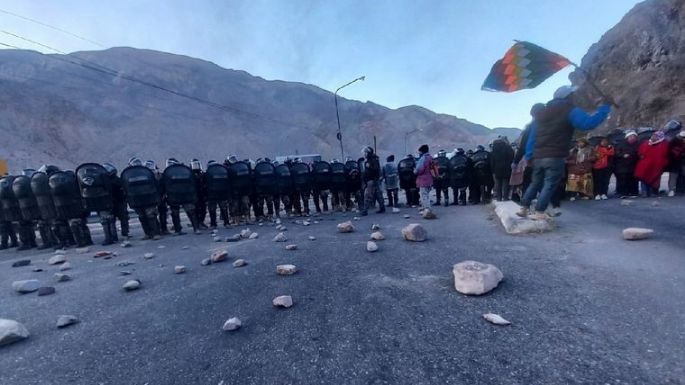 Reforma constitucional en Jujuy: incidentes entre manifestantes y la Policía
