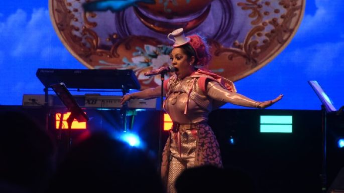 Lore Jiménez trajo al escenario el cuarteto característico