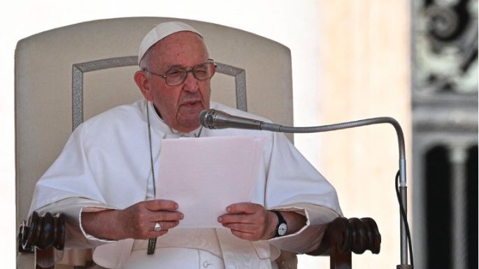 El papa pide evitar violencia
