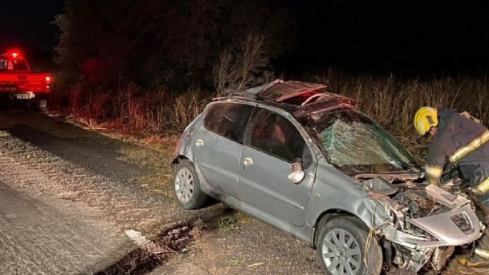 Conductor con múltiples lesiones tras vuelco en solitario de su vehículo