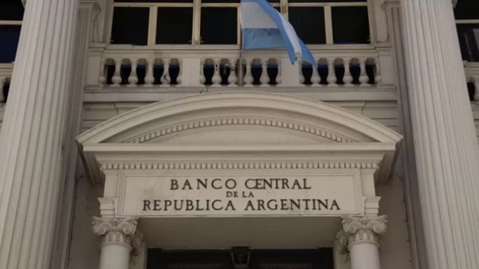 Las provincias deberán cubrir con dólares propios  el 60% de los vencimientos de deuda externa