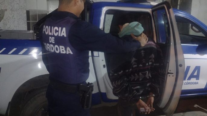 Un joven detenido tras ingresar al patio de una vivienda