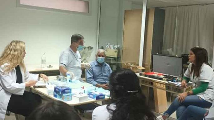 Perdió un ojo y le adaptaron  una nueva prótesis en la UNVM