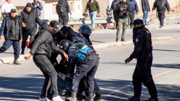 Máxima tensión en Jujuy: prendieron fuego la Legislatura