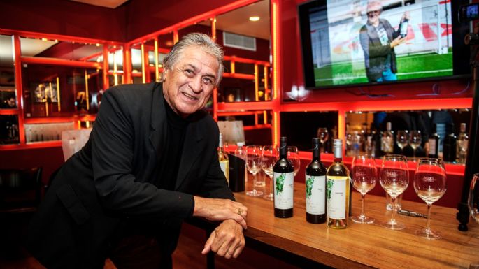 El "Pato" Fillol presentó su vino “Abrazo del Alma”