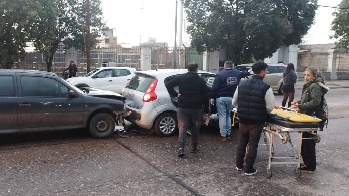 Choque en cadena causó heridas leves a dos mujeres