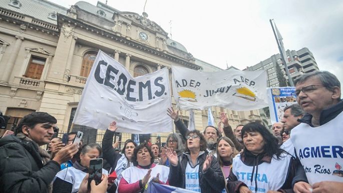 Jujuy: “Arriba los salarios, abajo la reforma”