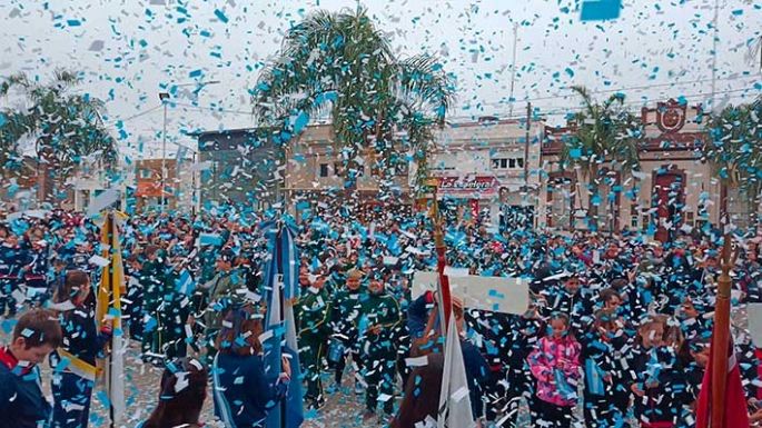Prometieron lealtad a la Bandera