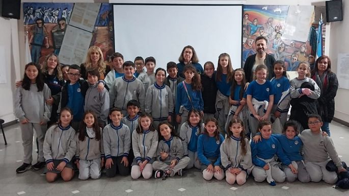 Alumnos de la Dante Alighieri, en El Diario