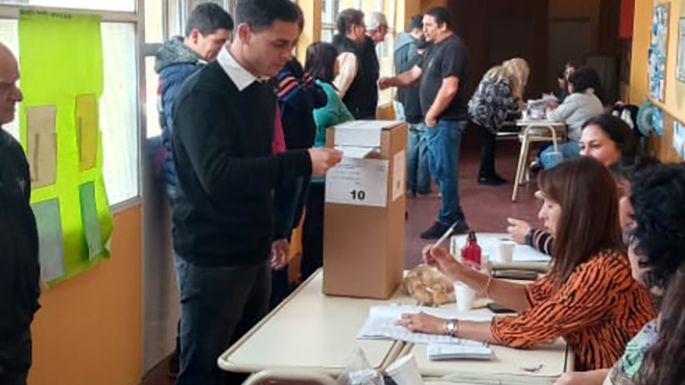 Más de 220 municipios eligen autoridades