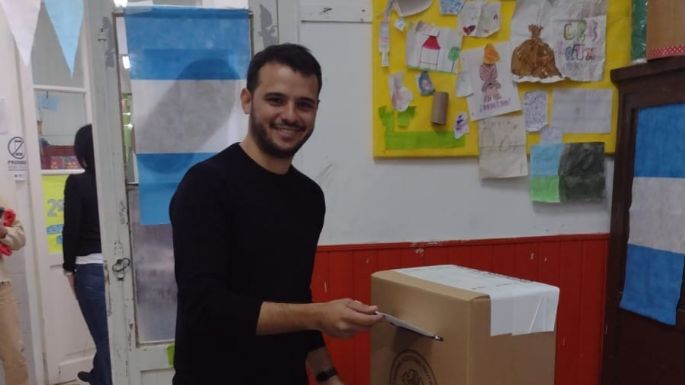 Votó Valentín Alaniz en la Escuela Mitre