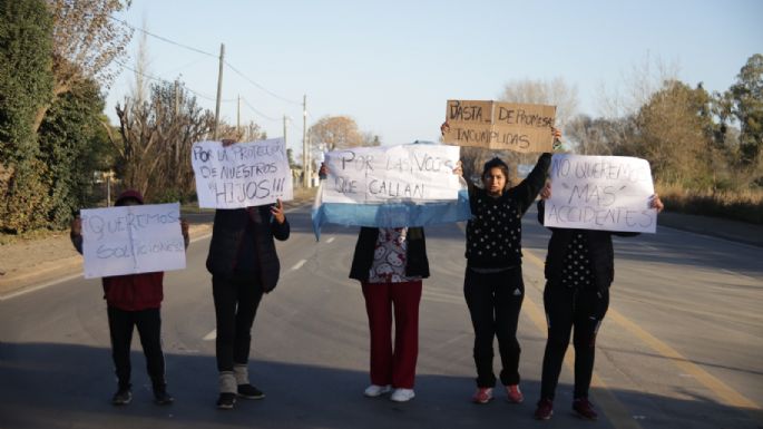 Vecinos cortaron la ruta 4 para reclamar medidas urgentes