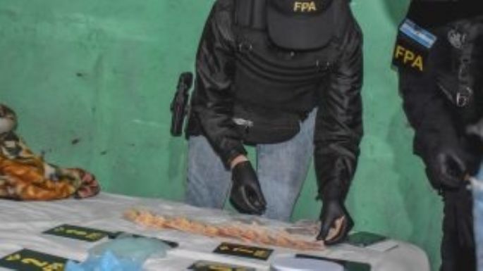 Madre e hija detenidas por comercializar drogas