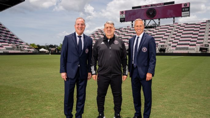 El Tata Martino fue presentado como DT del nuevo club de Messi