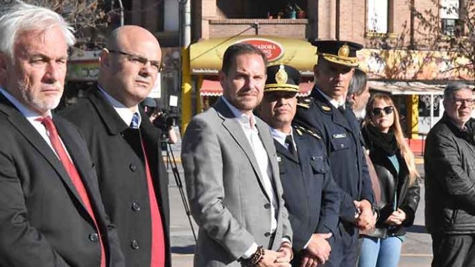 Se votará con la boleta tradicional y Gill habló de los errores de la Boleta Única