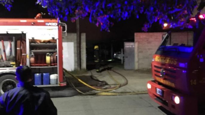 ANTICIPO - Grave incendio en una cochera