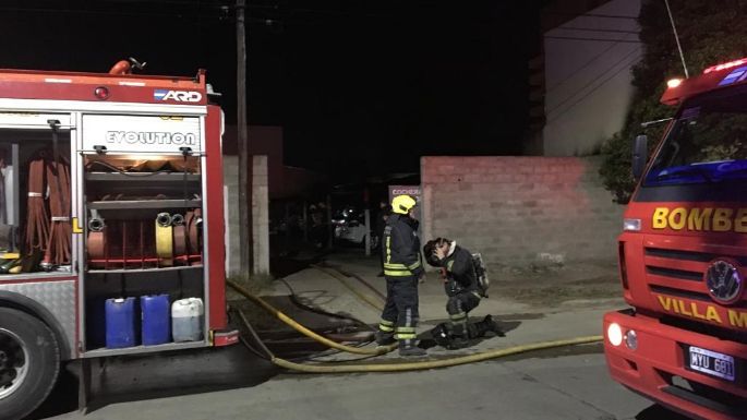 ANTICIPO - Grave incendio en una cochera