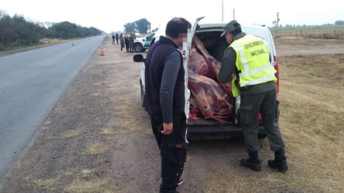 Decomisaron carne vacuna que transportaban sin medidas sanitarias