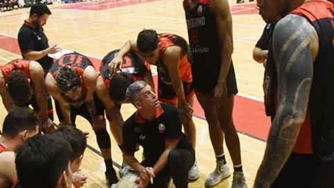 Pablo Castro seguirá en Ameghino y se busca definir el resto del plantel