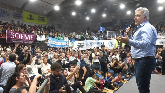Martín Llaryora: “hay que ponerse la camiseta de la provincia”
