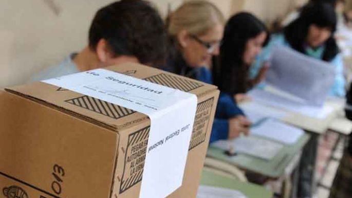 Más de 80 comunidades eligen hoy autoridades