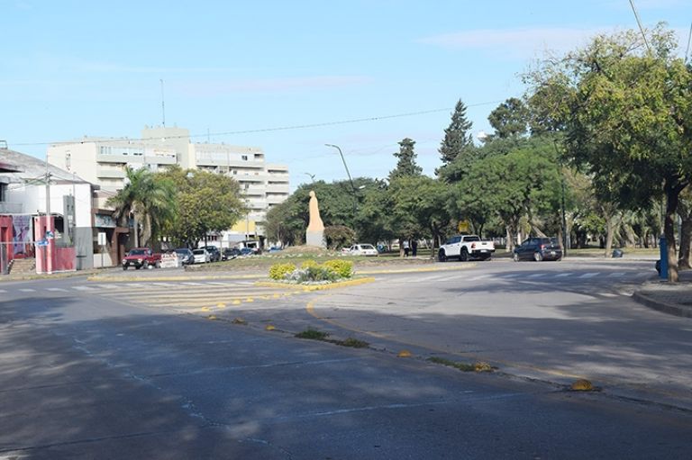 Bruno Ceballos,  a la altura de la rotonda del Monumento  al Indio y a Nuestros Desaparecidos