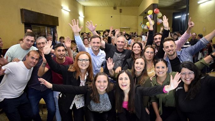 “La juventud va por el cambio”