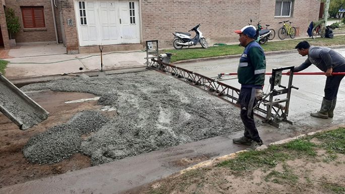 Avanza el cordón cuneta y pavimentación en barrios
