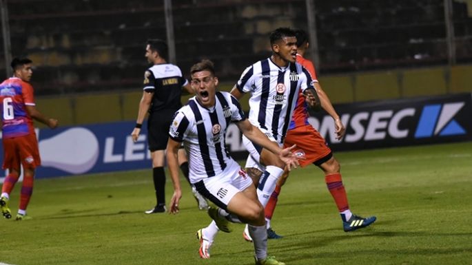 Talleres le ganó 2-0 a Chacarita en La Rioja